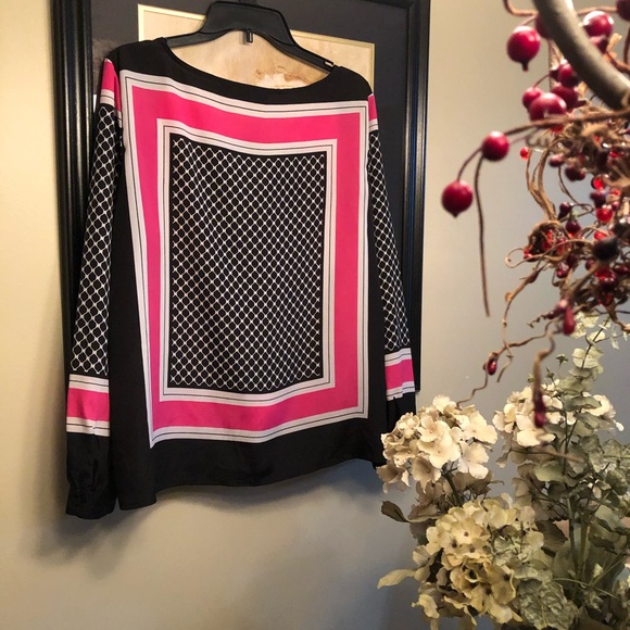NEW YORK &COMPANY PRINT black, pink blouse, size L - Picture 2 of 4